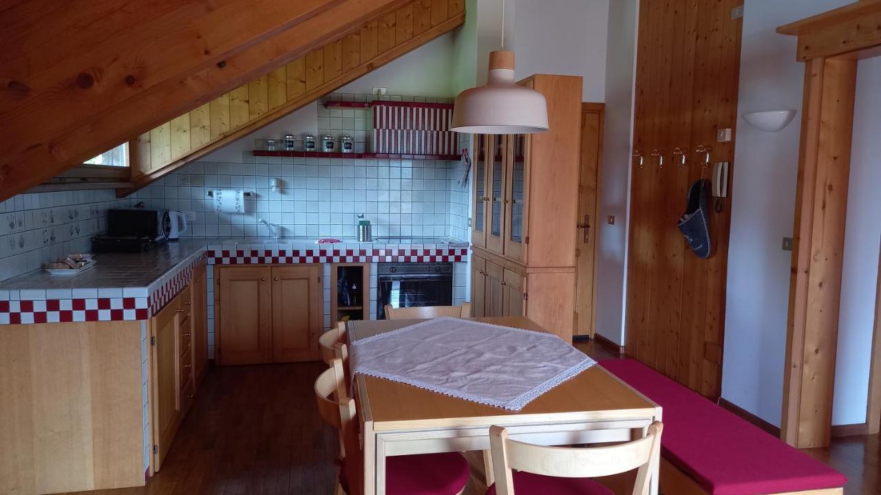 Deliziosa Mansarda Con Vista Dolomiti Appartement San Vito di Cadore Buitenkant foto