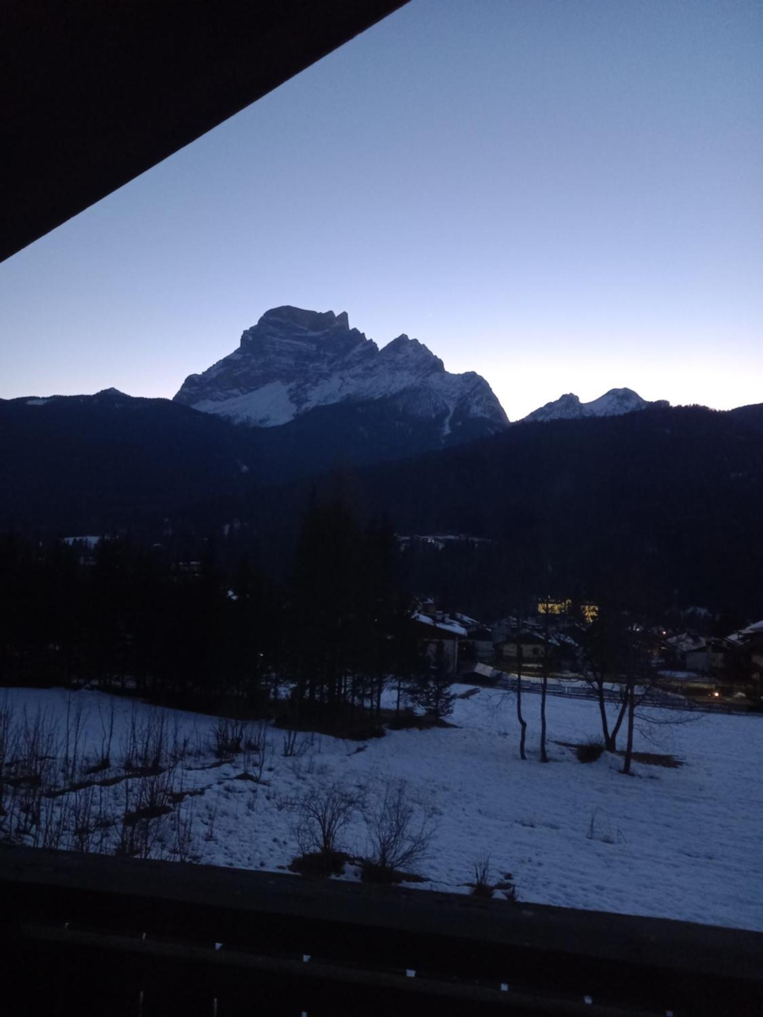 Deliziosa Mansarda Con Vista Dolomiti Appartement San Vito di Cadore Buitenkant foto